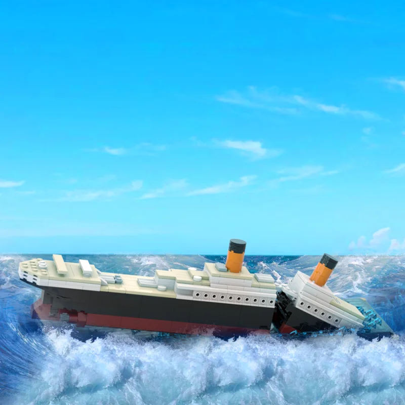 moc-mini-titanic-model-building-blocks-luxury-cruise-ship-decorazione-desktop-ornamenti-giocattoli-assemblati-regali-di-compleanno-per-bambini