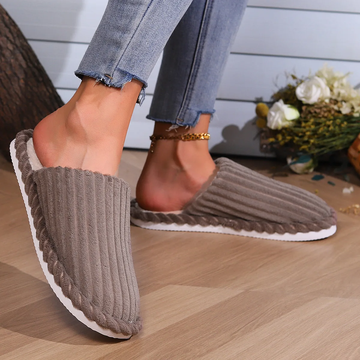 Winter Closed Toe Home Slippers Women Keep Warm Soft Sole Floor Slides Woman Comfortable Indoor Bedroom Cotton Slippers Couples