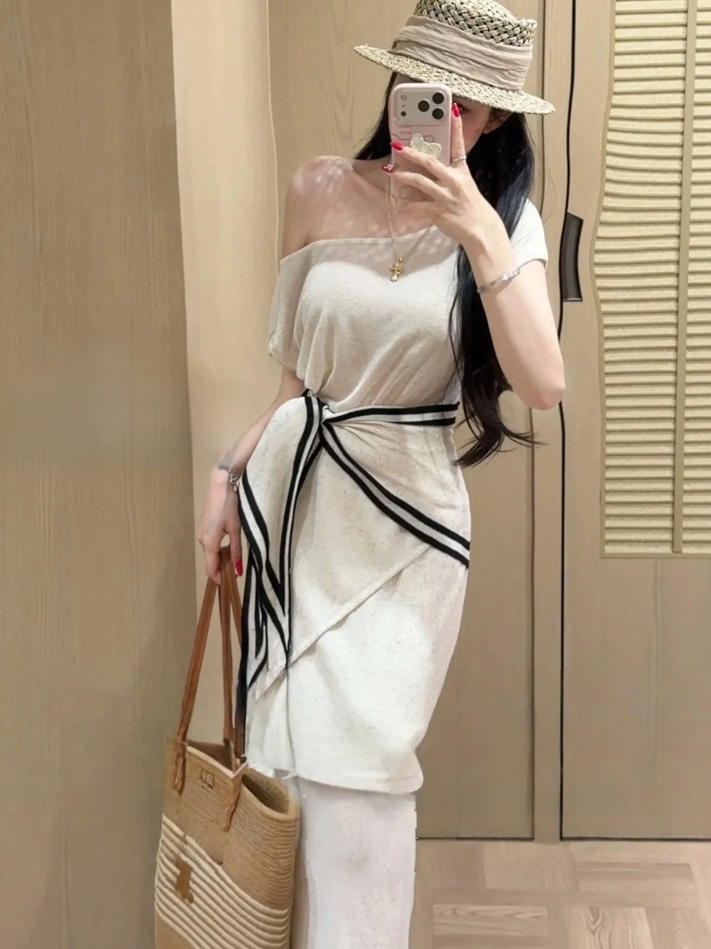 

Korean Lazy Casual Style Women's Three-Piece Set Shoulder Bared Short Sleeve T-Shirt High Waist Skirt High Waist Skirt