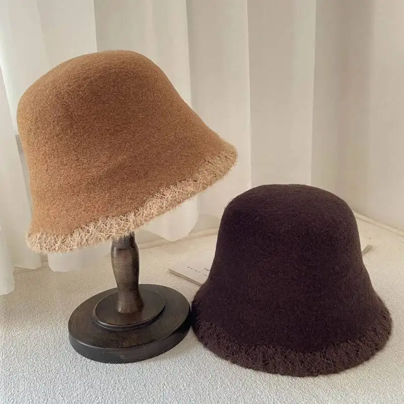 Modny, unikalny kapelusz typu bucket hat z wełny z surowym wykończeniem, eleganckie kapelusze księżniczki, damskie jesienno-zimowe kapelusze rybackie, dobra jakość, jednolity kolor.