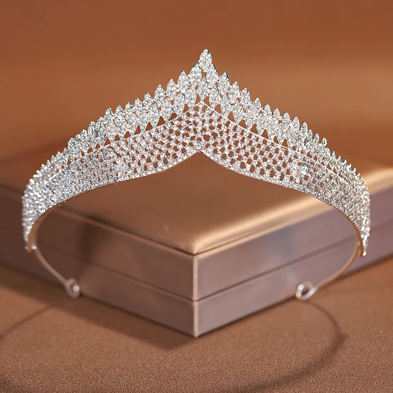 Itacazzo Bridal Headwear Silver-colour Baroque Style Dazzling Ladies' Tiaras For Wedding Bride