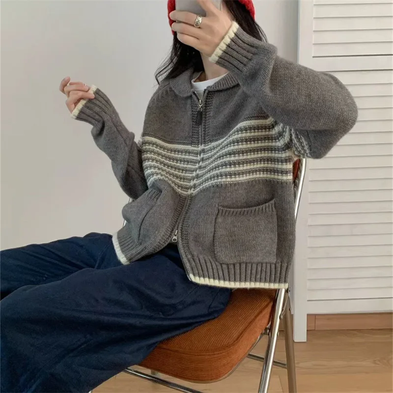 

Lazy Style Fashion Autumn Winter New Double Zipper Pocket Thickened Polye Ladies Knitted Sweater Cardigan Striped Doll Collar