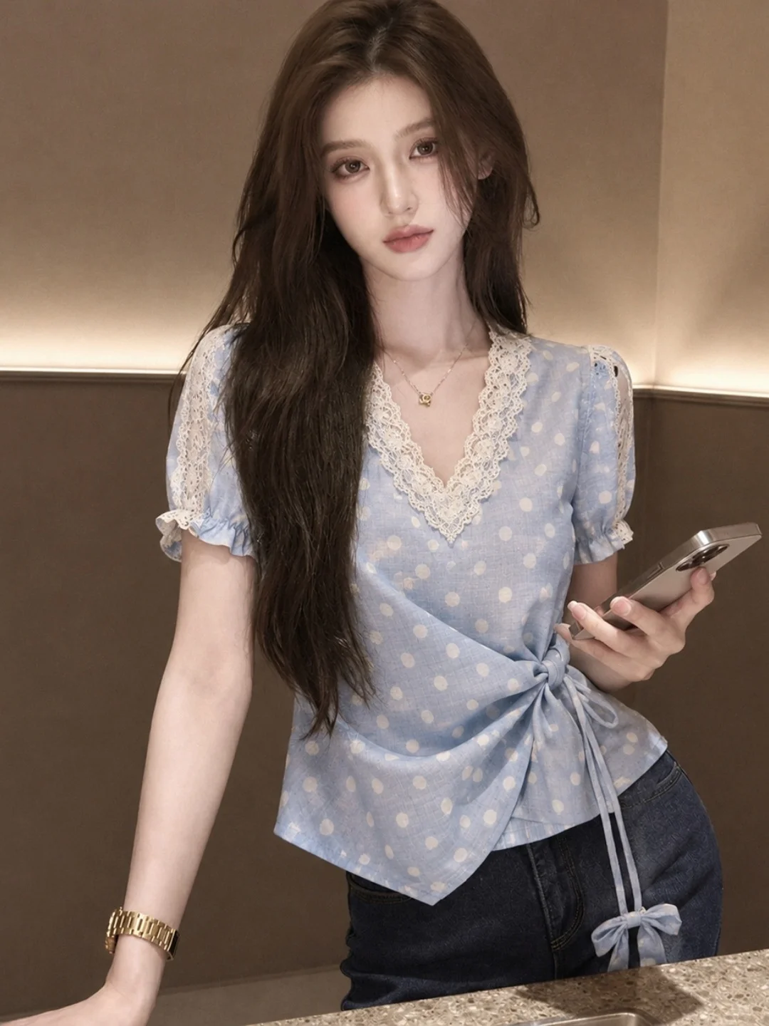 

2026 Summer Fashionable Polka Dot Shirt Women's Lace Splice V-Neck Waist-Cinching Silk Top Korean Style Straight Cut