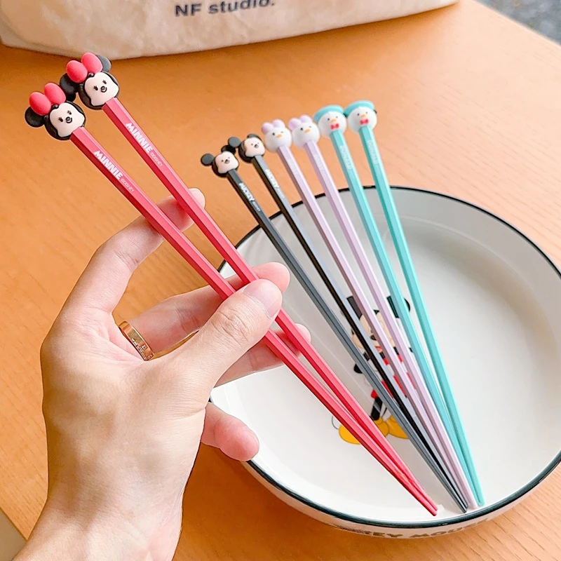 Minnie Mickey Legierung Essstäbchen Disney Donald Duck Daisy Haushalt Cartoon Kinder Essstäbchen Paar Niedliches tragbares Geschirr