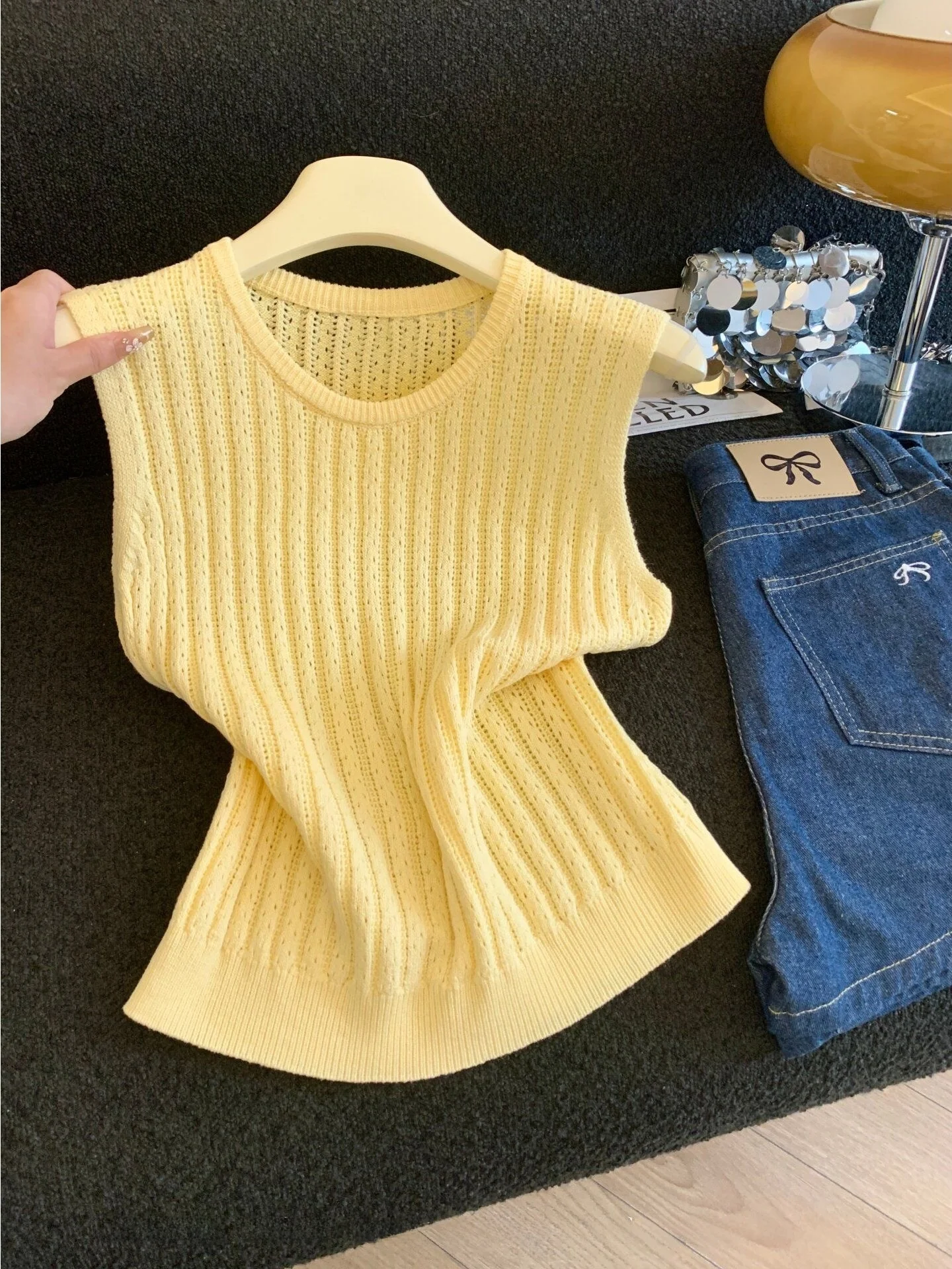 

Sweet Style Knitted Vest Women's Hollow out Hook Flower Design Slim Fit Sleeveless Top Waist Cinching Summer New Arrival