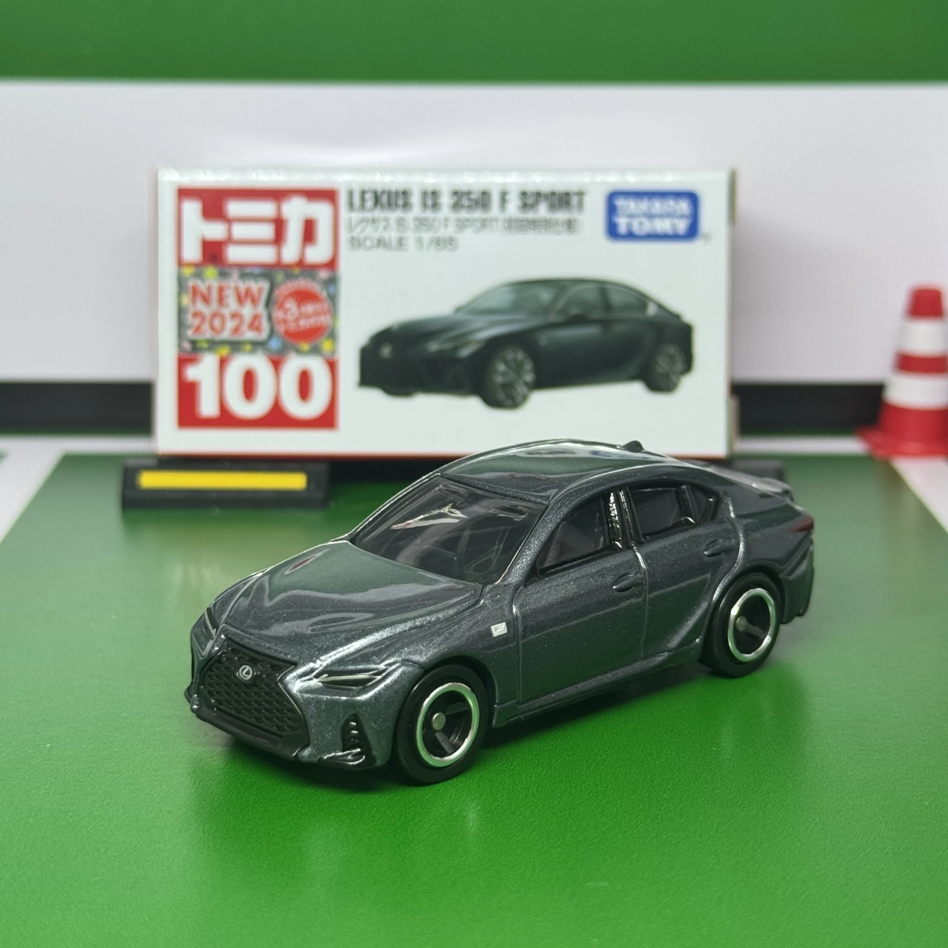 Takara Tomy Tomica No.100 Lexus IS 350 F Sport Car Alloy Motor Vehicle Diecast Metal Model Kids Xmas Gift Toys for Boys