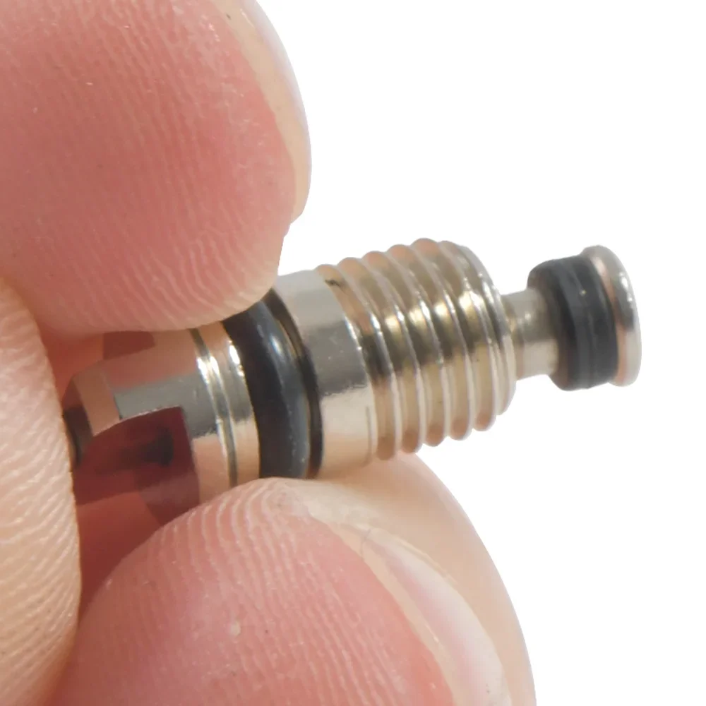 4PCS Automotive Air Conditioning Pipeline Valve Core R134A Refrigerant Valve Core High and Low Pressure Valve Core Needle