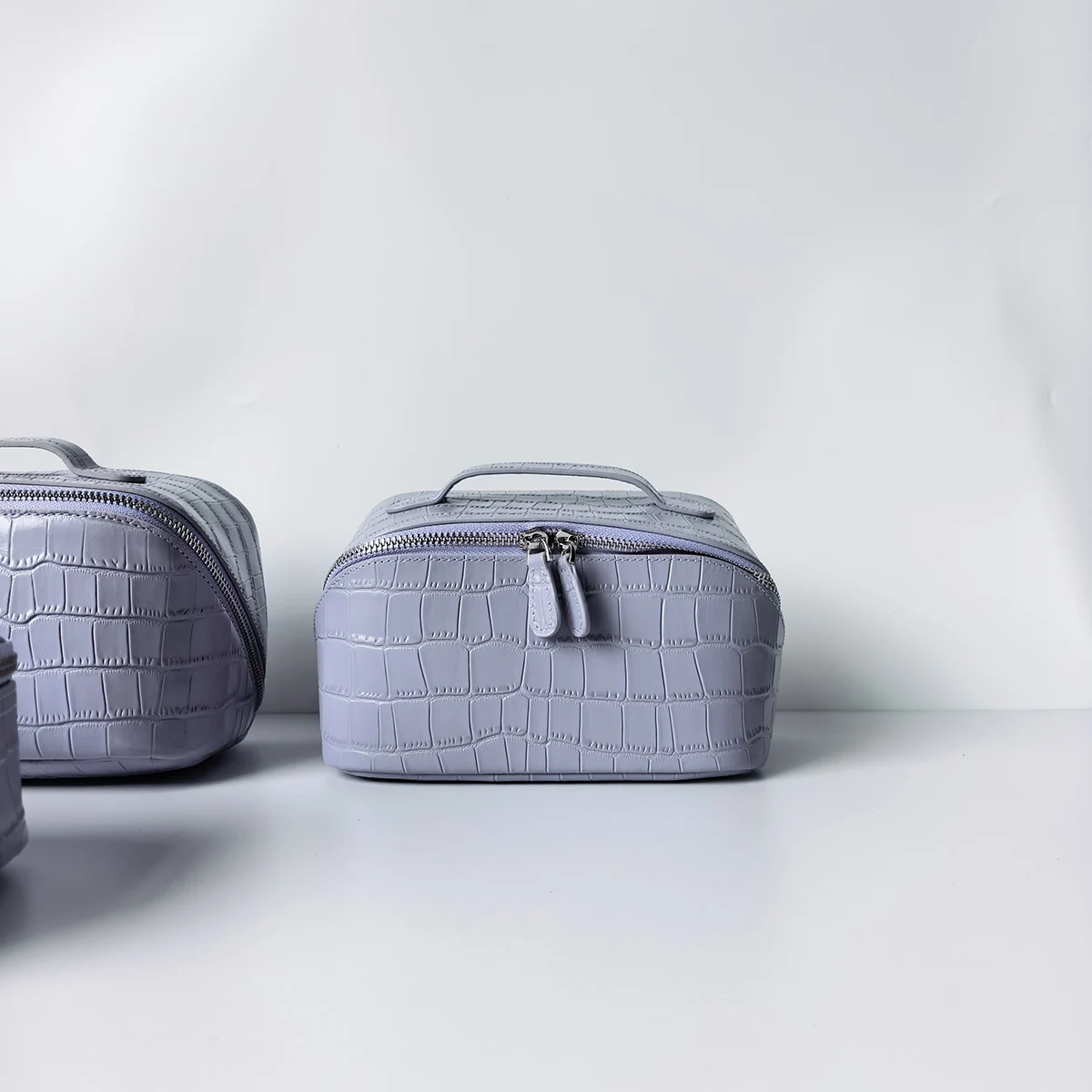 Kosmetiktaschen-Set aus echtem Leder mit lila Krokodilmuster, große Kapazität, Reise-Toilettentasche für Damen, Kosmetiktasche, Beutel – Detail 11