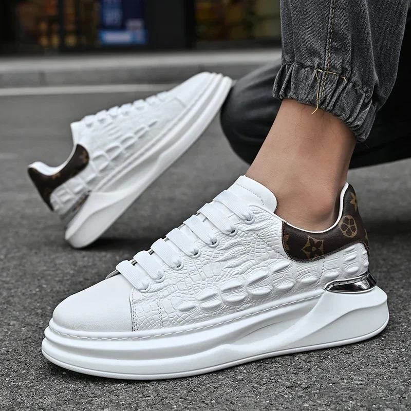 Korean Style Fashion Light Weight Thick Soled White Shoes Individuality Spring Unisex Fashion Shoes Casual Shoes Foot ComfortMen