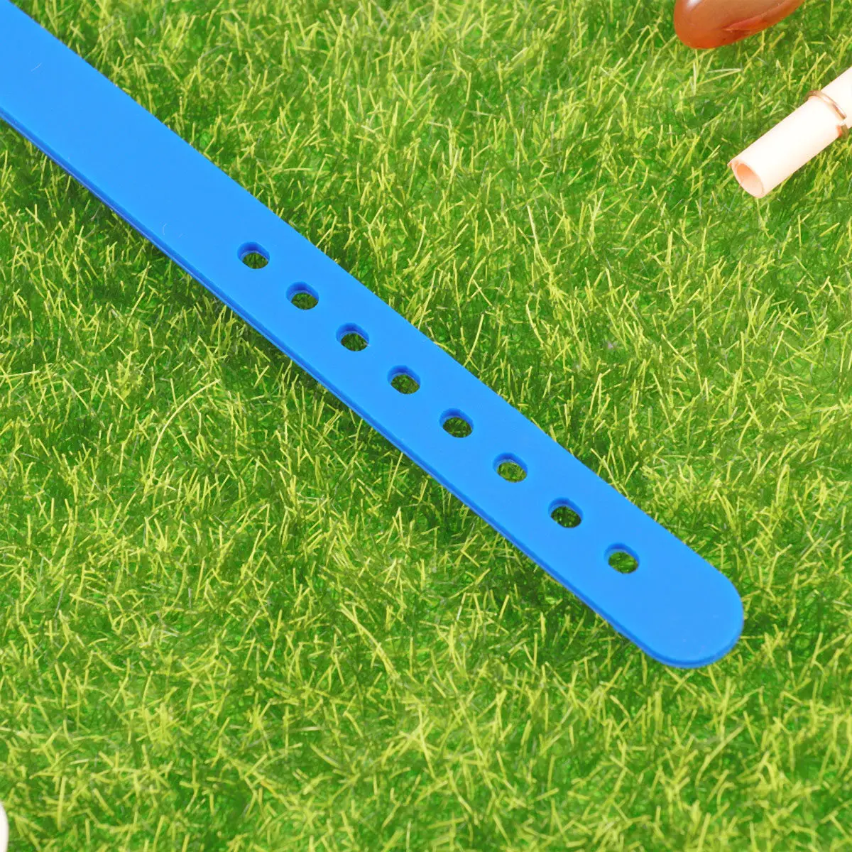 Blue Silicone Wristband for Kids – Durable, Comfortable Solid Color Bracelet for Game Identification