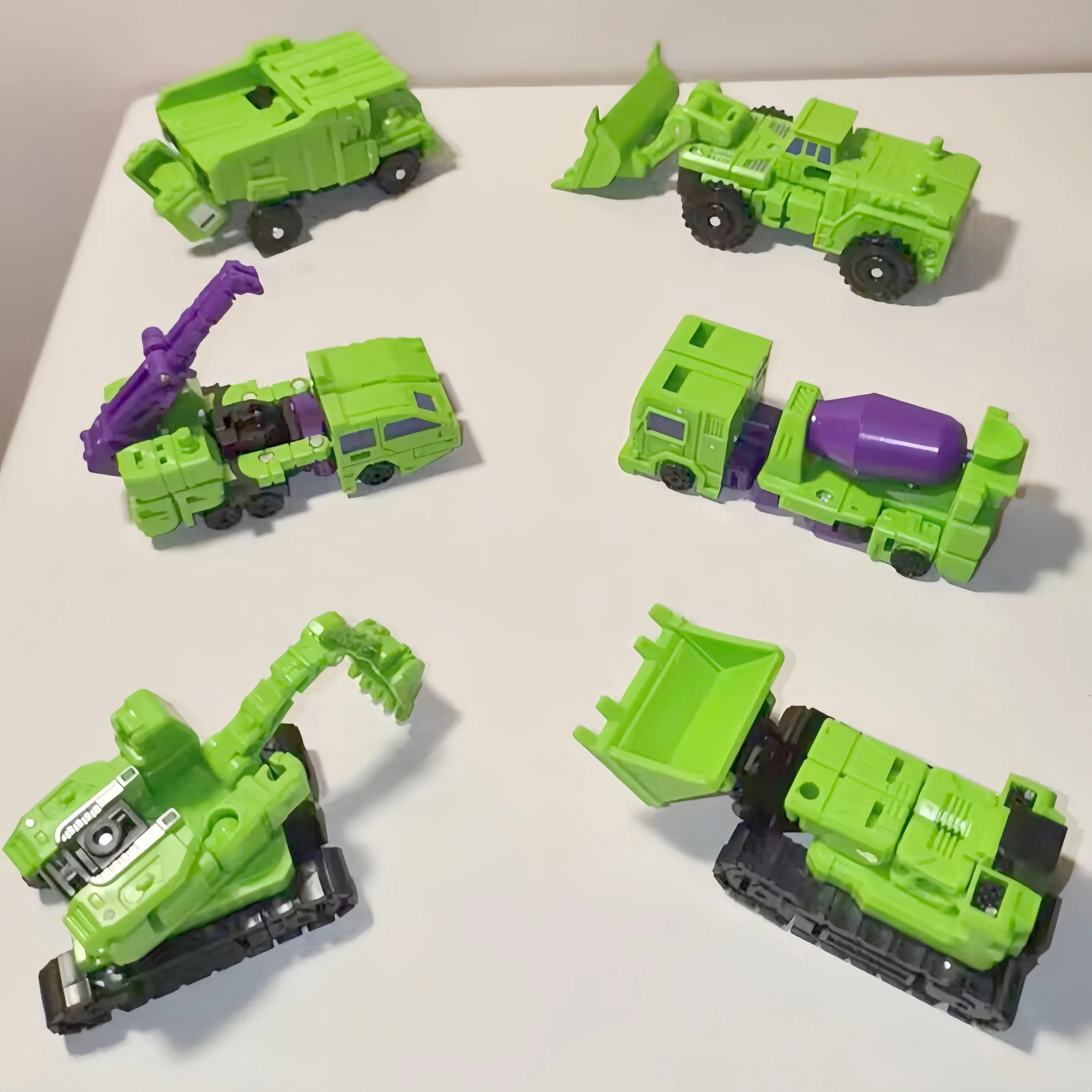 Giocattolo di trasformazione originale Dx9 Modello verde Trasformazione di film Collezione di action figure Regalo di compleanno per bambini 20 cm