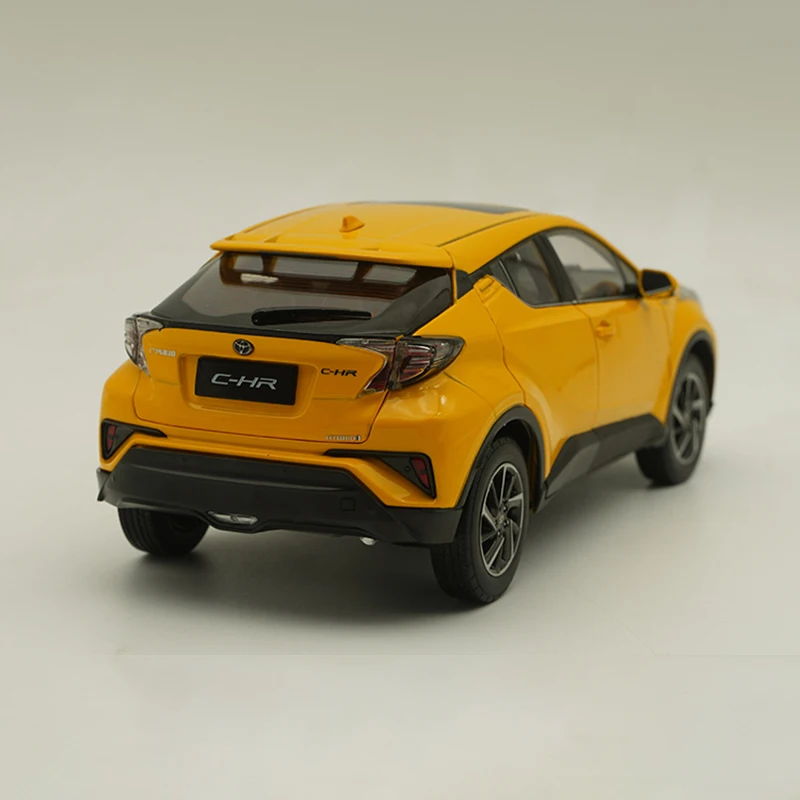 1:18 Scale Diecast Alloy C-HR CHR TOYOTA SUV Toys Cars Model Classics Nostalgia Adult Collectible Souvenir Gifts Static Display