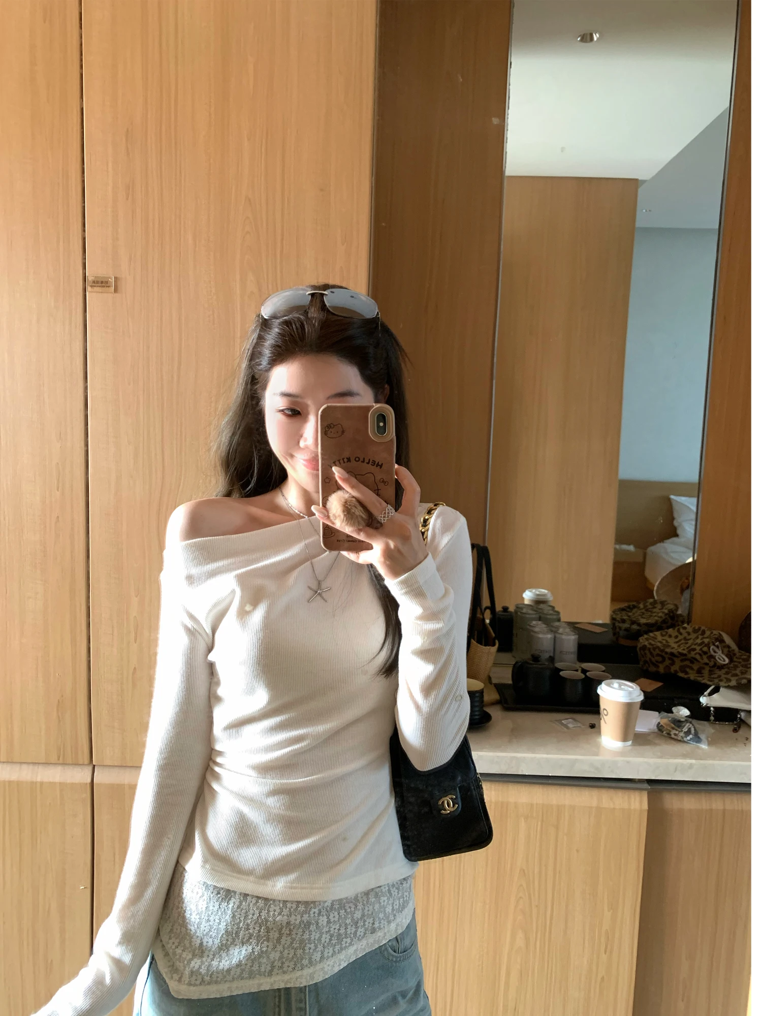 

White Lace Splice Long Sleeve T-Shirt ASHENONLINE Slim Fit High Elasticity Casual Style Spring Fashion Ladies' Top
