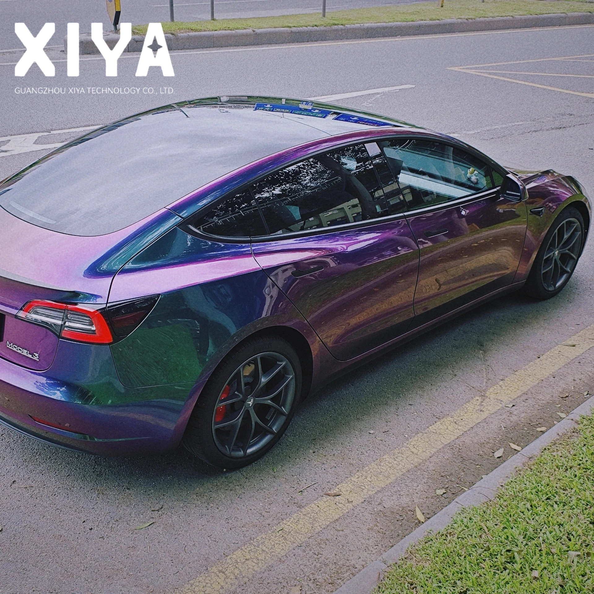 Film Pembungkus Bodi Mobil PVC Vinyl PET Bunglon Hijau Merah Ungu