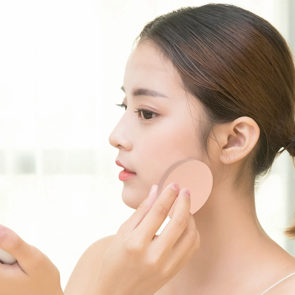 

12Pcs Beauty Makeup Sponge Round Powder Puff Lightweight Non Irritating Facial Puff Perfect for Blending Foundation on The Go