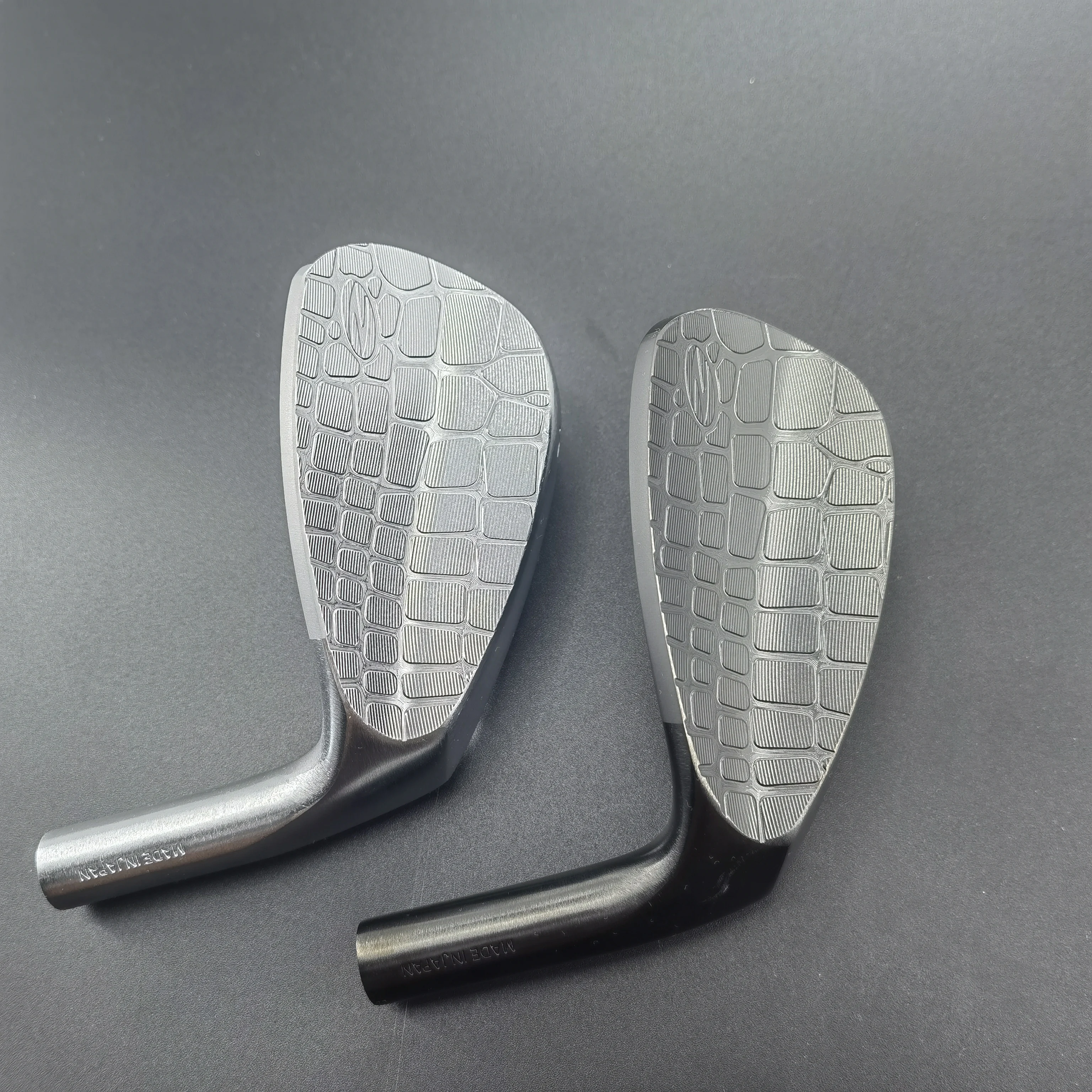 

ZOD Golf Wedges silver/black with Shaft and Grips , 50.52.54.56.58.60, Soft wedges Forged, 2024 Golf Clubs,