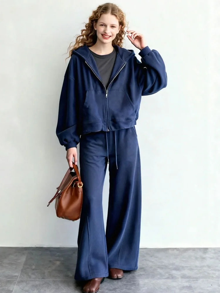 

Комплект ZhuoZhi: Утепленная толстовка с капюшоном и свободные брюки на шнурке, осенняя новинка 2025 года, женский модный комплект из двух предметов, теплый, полностью на флисе