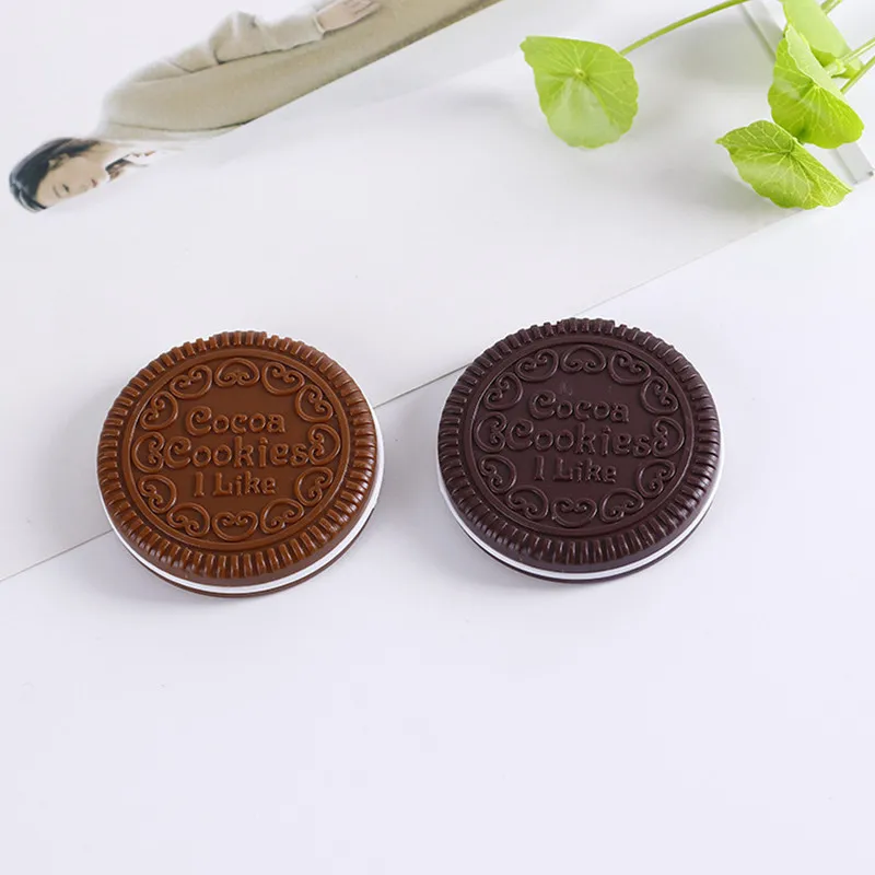 CX02 Recién llegados herramienta de maquillaje para mujer espejo de bolsillo espejo de maquillaje Mini marrón oscuro lindo Chocolate en forma de galleta con peine