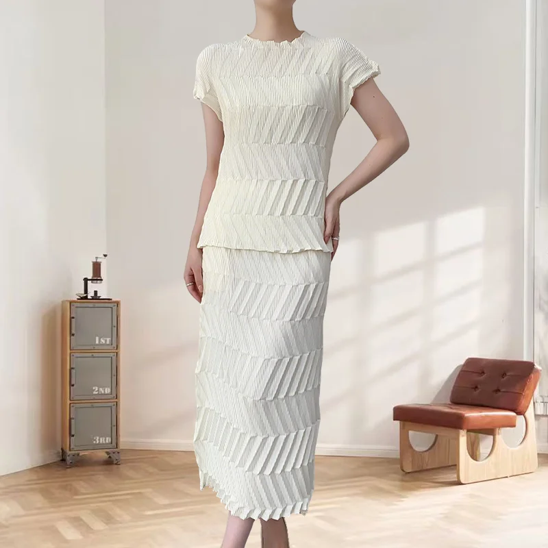 

Miyake Pleated Skirt Suit Fpld Suit Women Summer New Plisse Top + Pleat Half Skirt Pleats Ageing Comfortable Casual Niche Women