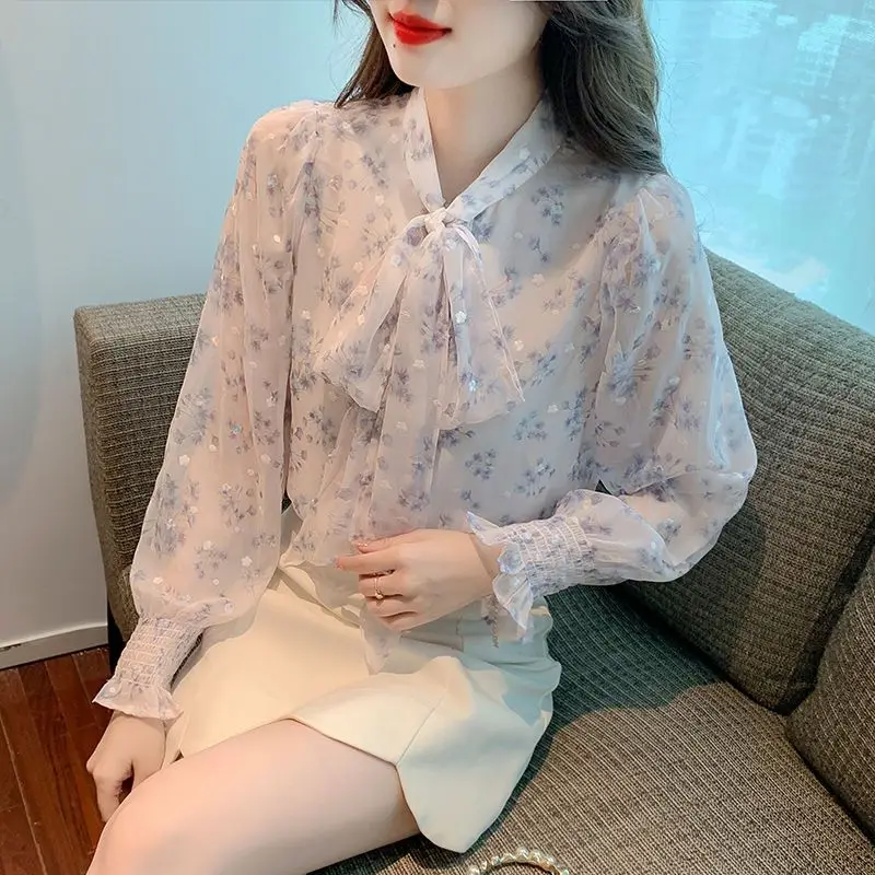 Floral Chiffon Shirt for Women with Long Sleeves and Trendy Bubble Sleeves Featuring a Niche Bow Top Design