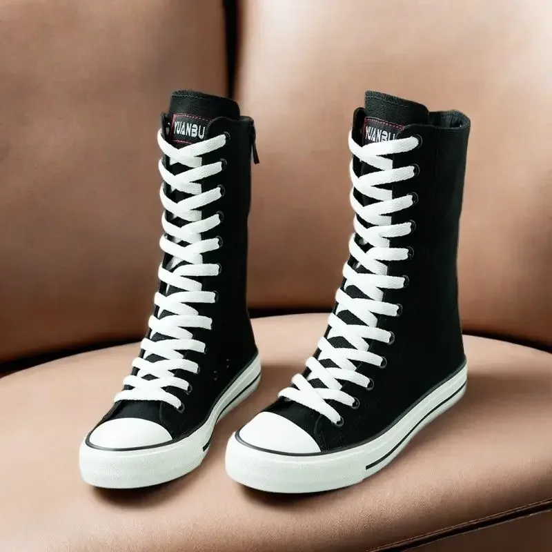 2025 Botas nuevas, zapatillas de deporte para mujer, zapatos altos informales de lona, bota larga con cordones y cremallera, cómodas zapatillas planas