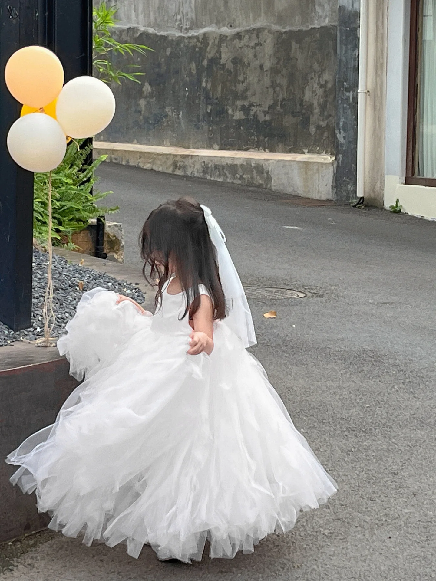 Vestidos de princesa para Ceremonia de primer cumpleaños, disfraces formales para niños, boda, flores, ropa blanca Linda