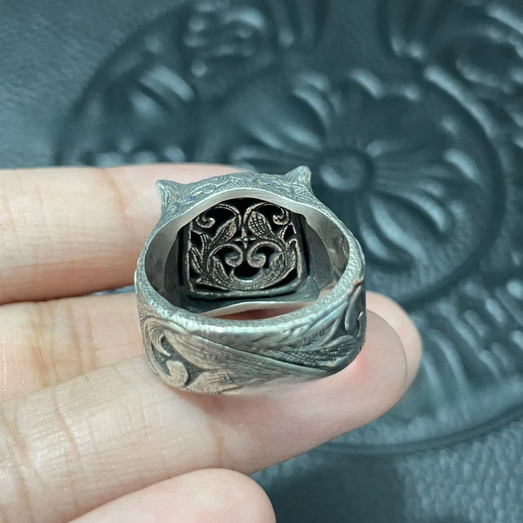 European and American Domineering Jewelry Purple Eyed Tiger Ring Fine Carved Skin Texture Ring Cool and Handsome Mysterious Ring