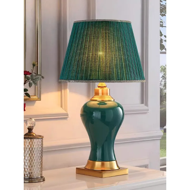 Emerald green American retro ceramic table lamp study new Chinese luxury European living room bedroom bedside lamp atmosphere