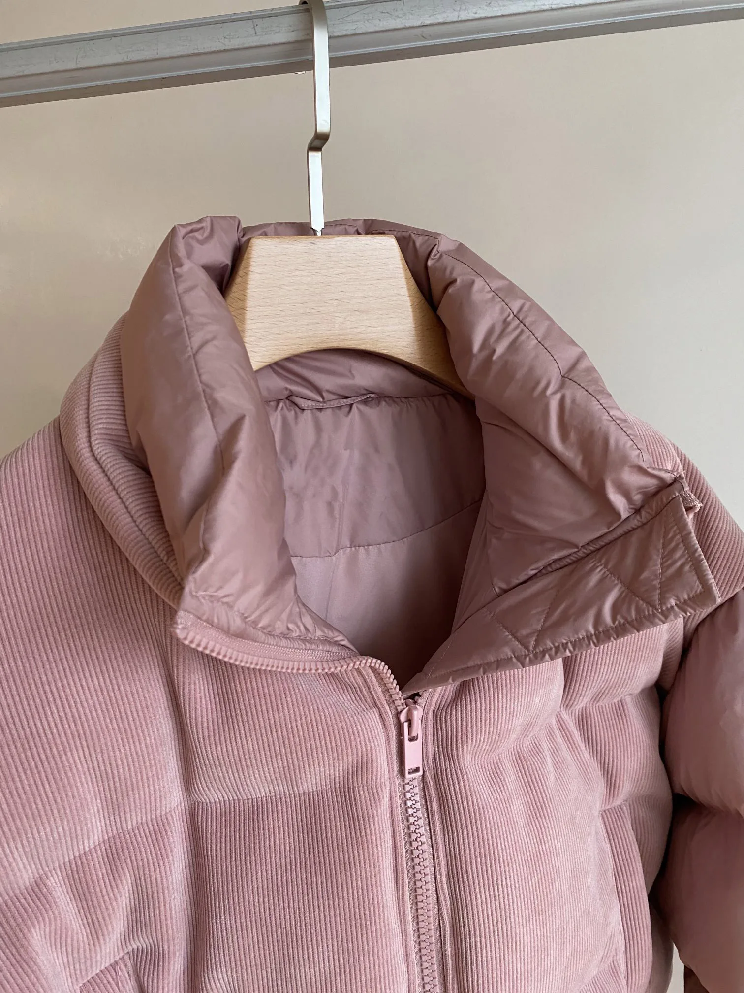 2025 Women's Clothing Fashion quilted corduroy down jacketAutumn Winter New 1105