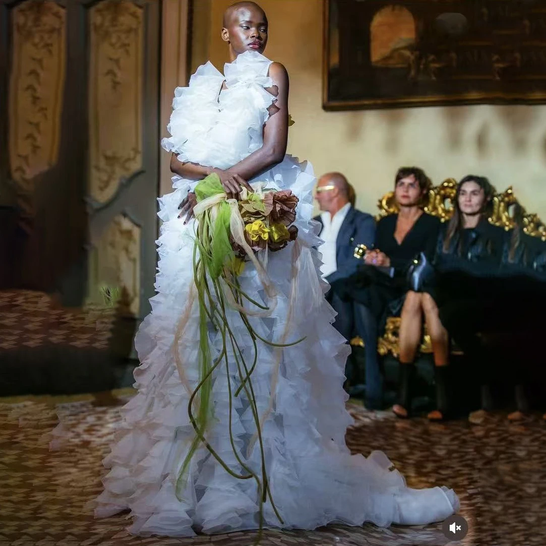 Nuevo vestido de alta costura para mujer, vestidos de fiesta de Organza plisados con cuello en V para evento de boda, vestido de Gala, vestidos largos de graduación con volantes