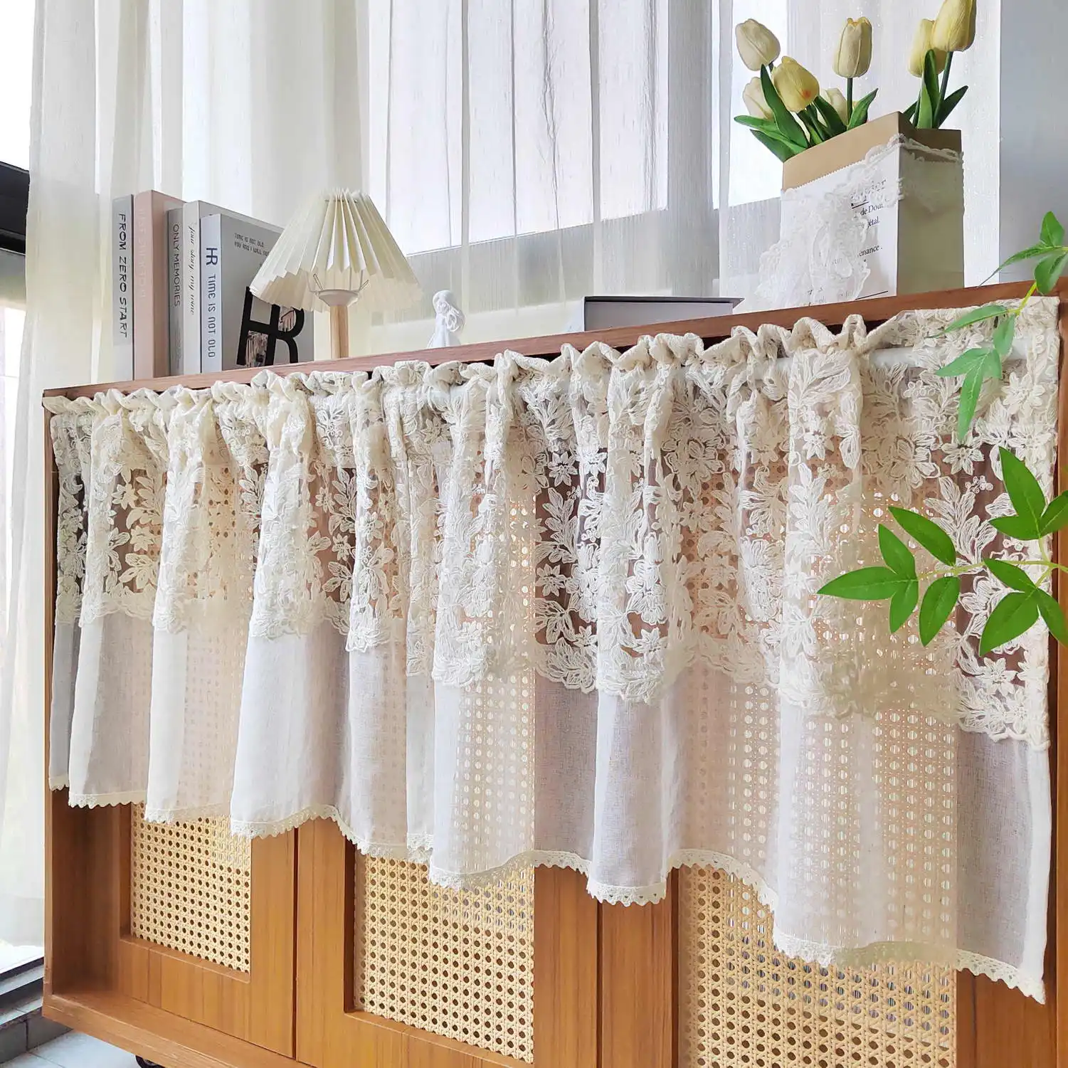 Exquisiter Vorhang mit Spitzenbesatz, Blumenstickerei, transparenter Volant für Küchenschrank, Wohnzimmer, Lichtfilterung, Vintage-Dekor