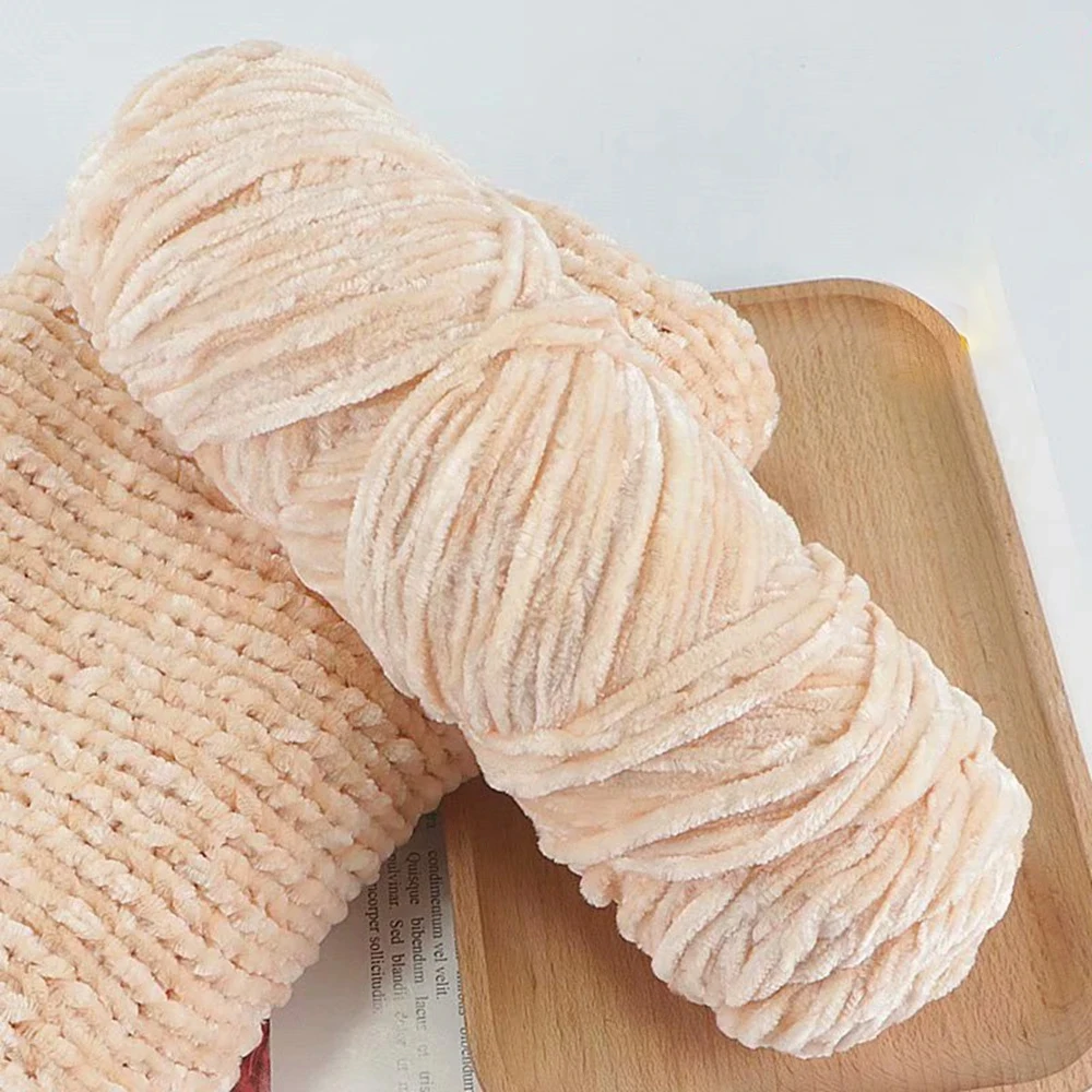 95 g Chenille-weiches Samtgarn, gemischte Strickwolle, gehäkelt, handgefertigt, Schal, Mantel, Babydecke und Mütze
