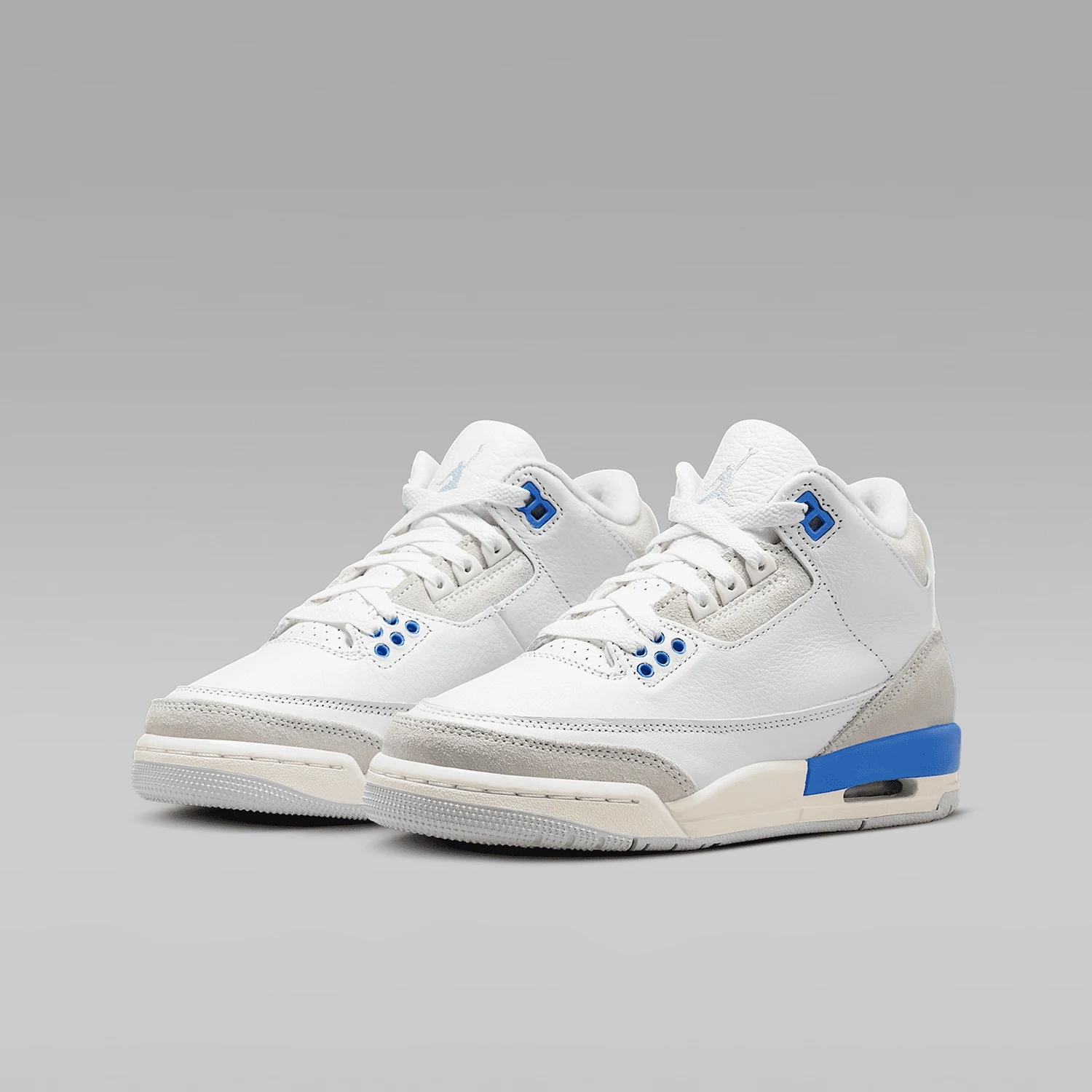 

Nike Authentic JORDAN GS Women's Grade School Air Cushion Basketball Shoes DM0967-101