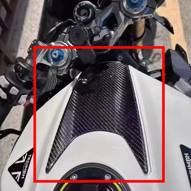 

For Street Triple 765RS/R moto2 2023-2026 100%Carbon fiber fuel tank shell, fuel tank protection cover, motorcycle accessories b