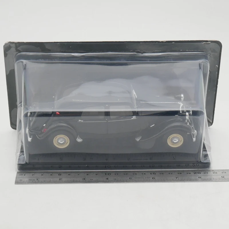

Diecast Ixo 1:24 Scale CITROEN Traction Avant Alloy Car Model Toy Gift Souvenir Display Ornament
