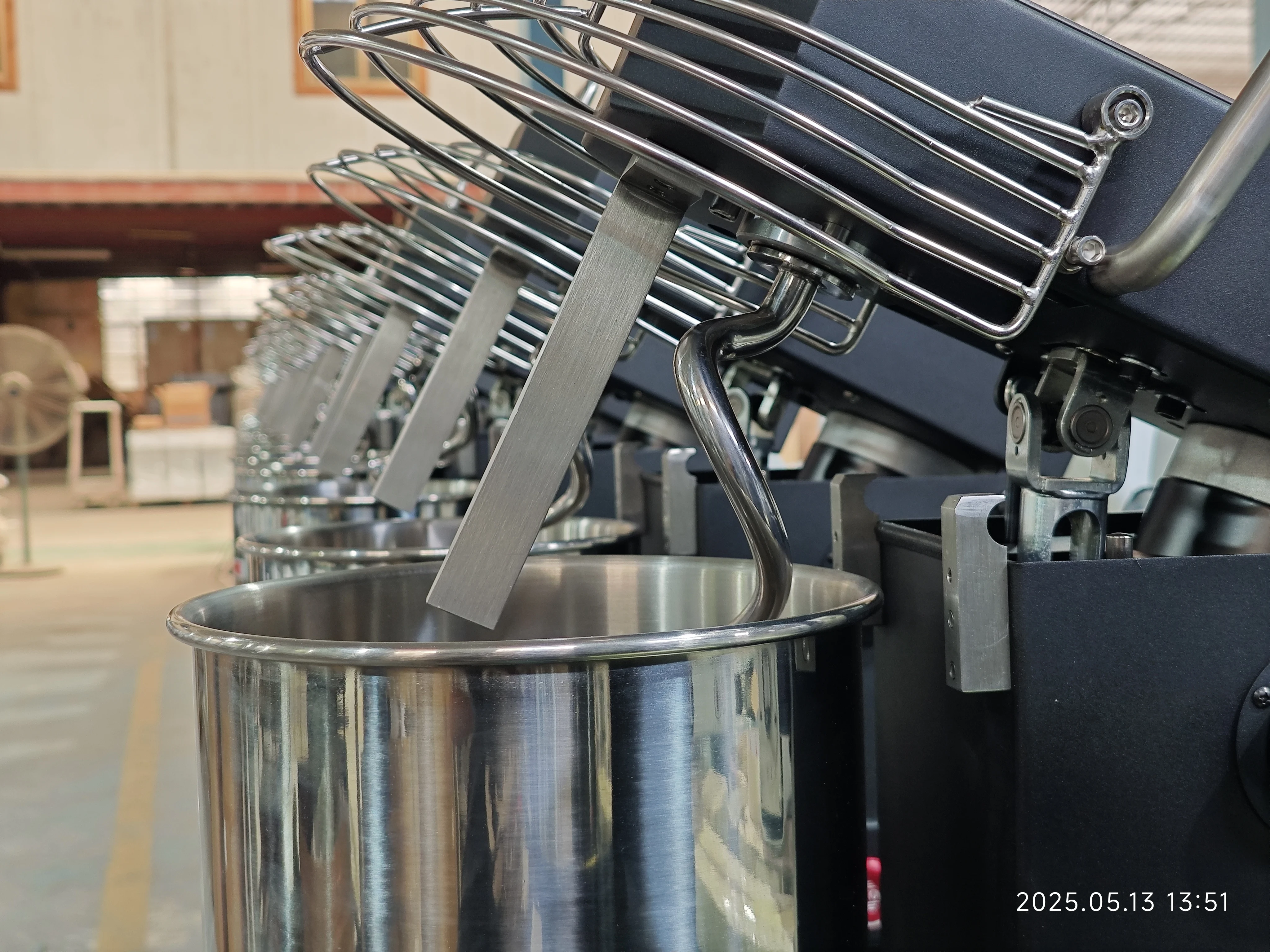 Mini Table Top Food Mixers 5L/10L Capacity 5kg/3kg Bread Dough Mixer Accessories for Bakery Use Wheat Fruit Water Flour