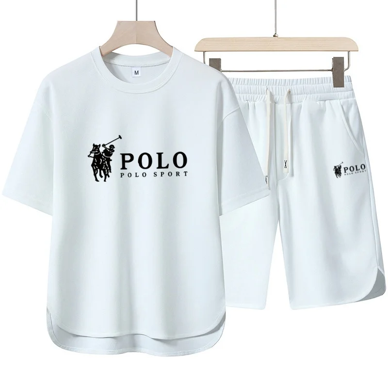 

Men's loose-fit T-shirt and shorts set, available in various colors, suitable for sports activities such as basketball.
