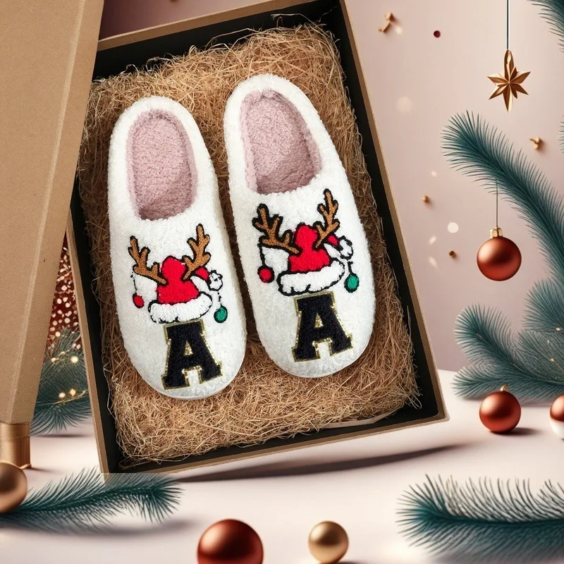 Pantoufles de noël personnalisées, monogramme en peluche, chaussures de maison floues, lettres personnalisables, cadeaux pour Couples, famille, hiver, confortables