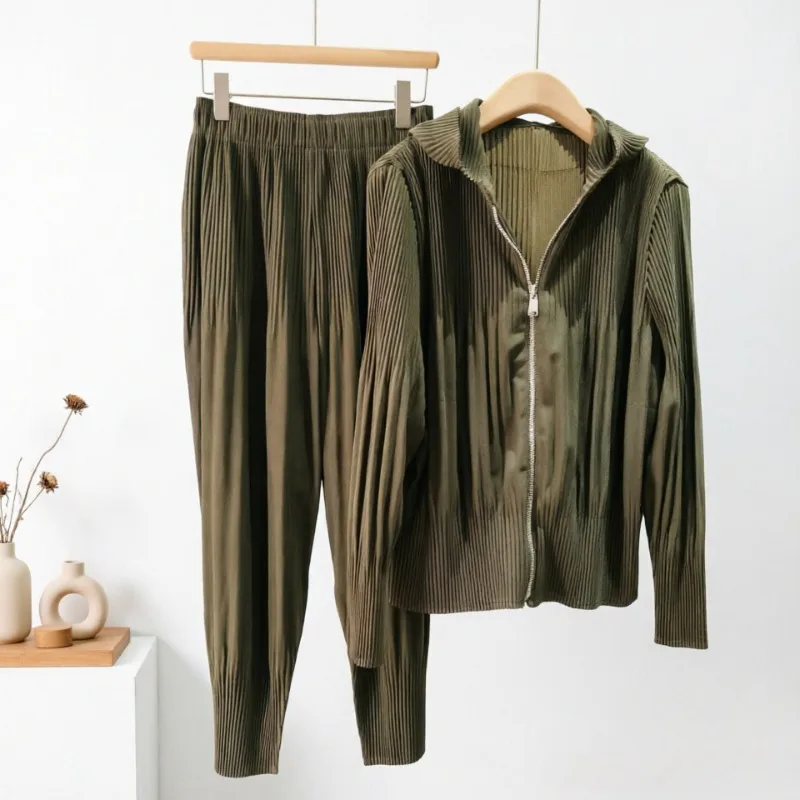 

Miyake Pleated Hooded Jacket Autumn New Casual Simple Fashion Zipper Top Elastic Waist Plus Size Harem Jogger Nine-Point Pants