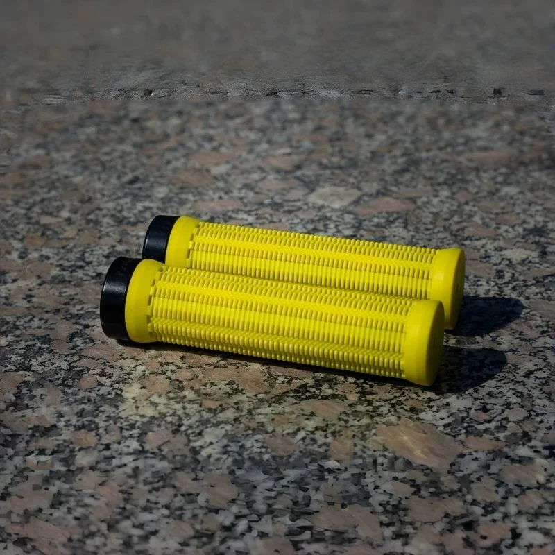 104g One-Way Locking Grip Set for Giant Mountain Downhill Bike Handlebar