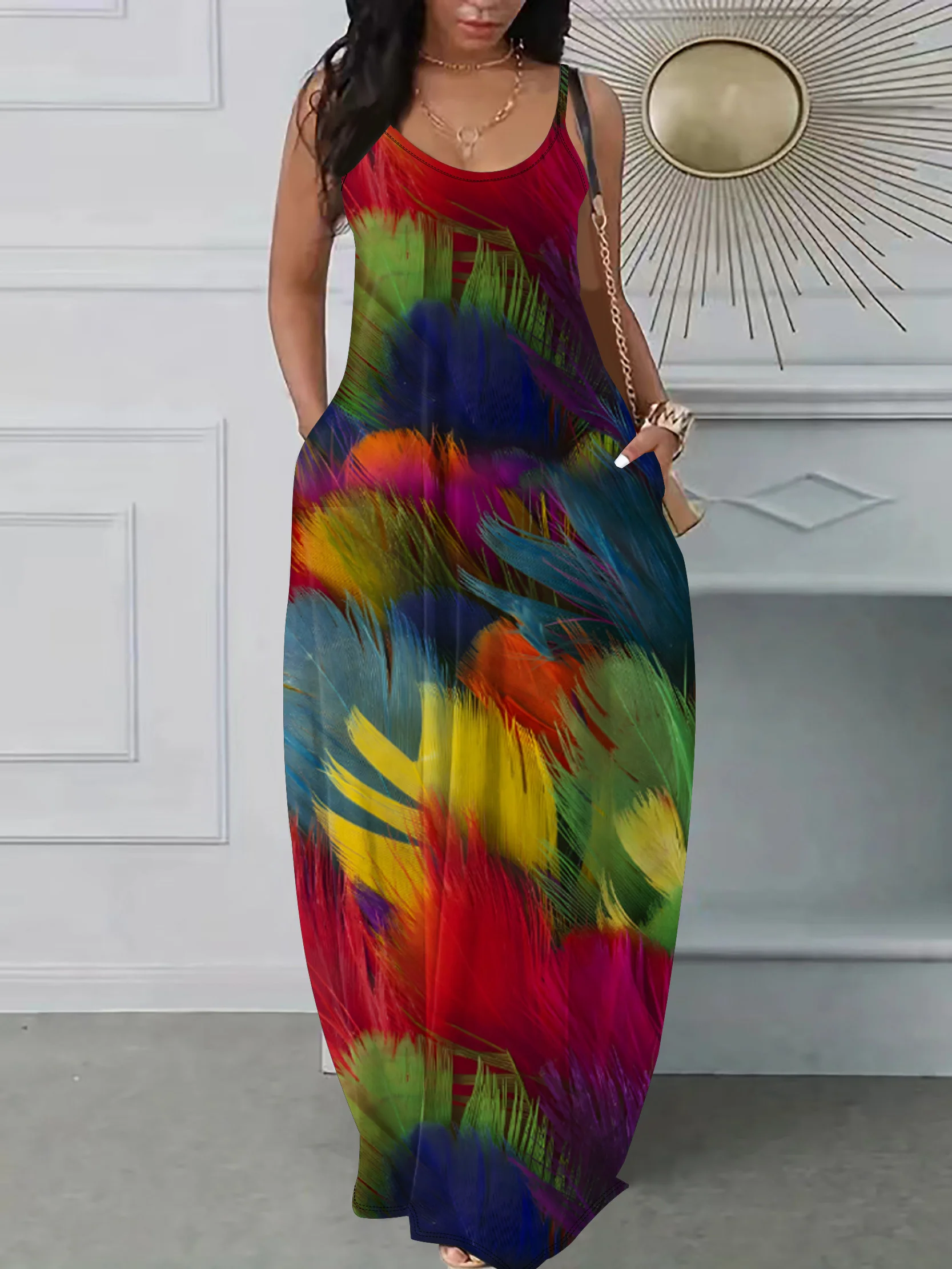 

Женская ночная рубашка больших размеров на бретельках