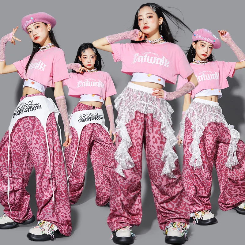 

Розовый укороченный топ для девочек в стиле K-pop, брюки с леопардовым принтом, детская уличная одежда, групповой костюм, детский комплект одежды для хип-хопа, уличных танцев, джаза, для подростков
