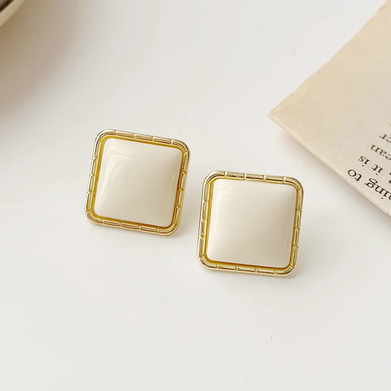 Trendy White Geometric Acrylic Metal Earrings For Women OL Holiday Fashion Jewelry Ear Stud Accessories E215