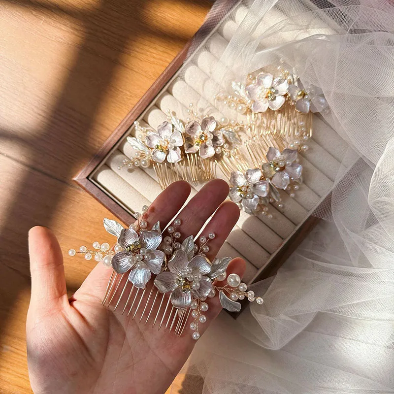 SLBRIDAL Handgefertigter Kristall-Strass-Perlen-Keramikblumen Braut-Haarkamm Hochzeits-Haaraccessoires Brautjungfern Damenschmuck – Detail 6