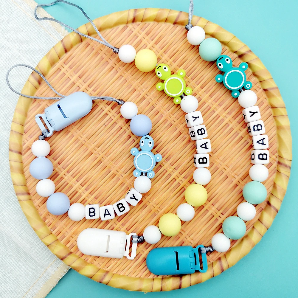 Custom English Russian Letter Name Baby Silicone Turtle Pacifier Clips Chains Teether Pendant Baby Pacifier Kawaii Teether Gifts