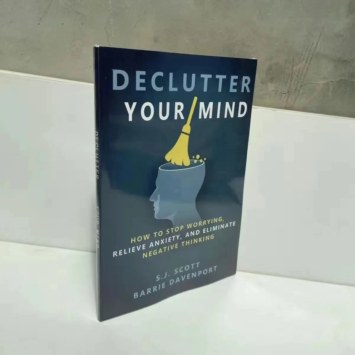 English Book Declutter Your Mind Relax Stop Worry Eliminate Negative Emotions