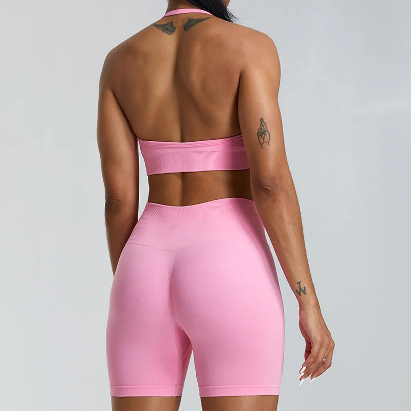 

New Seamless Hanging Neck Sports Suit Female Peach Lifting Hip Tight Yoga Clothing Outside Wearing Running Quick Dry Fitness Set