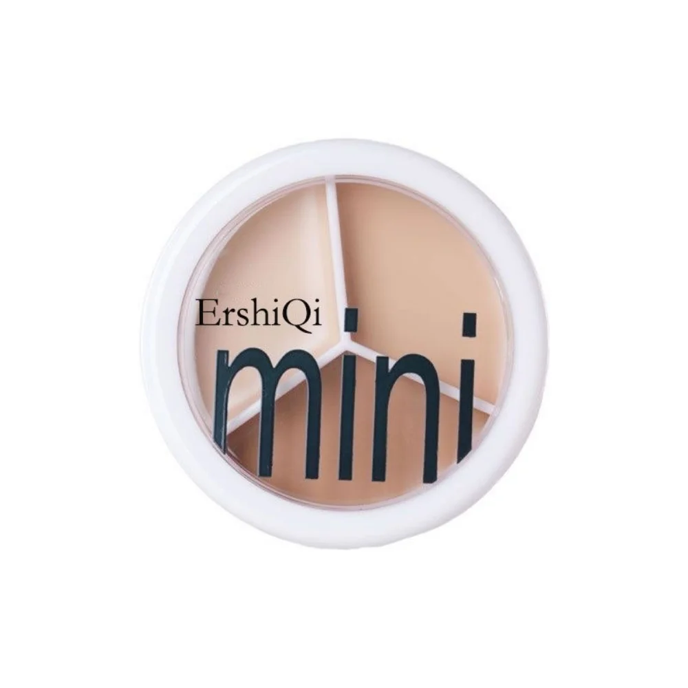Three color concealer palette professionally covers the dark circles around the eyes and face pockmarks spots invisible lines