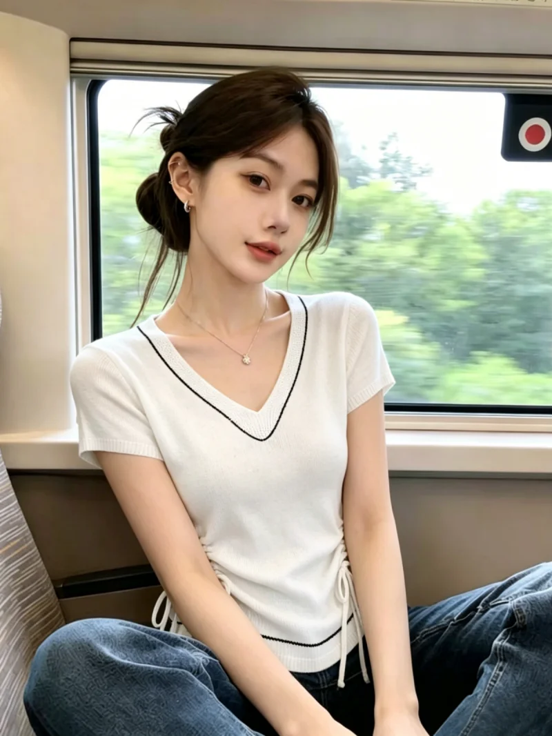 

Recommended Design Sensation Color Block Drawstring Waist V-Neck Knitted Top Women Summer New Style Ageless Versatile Top