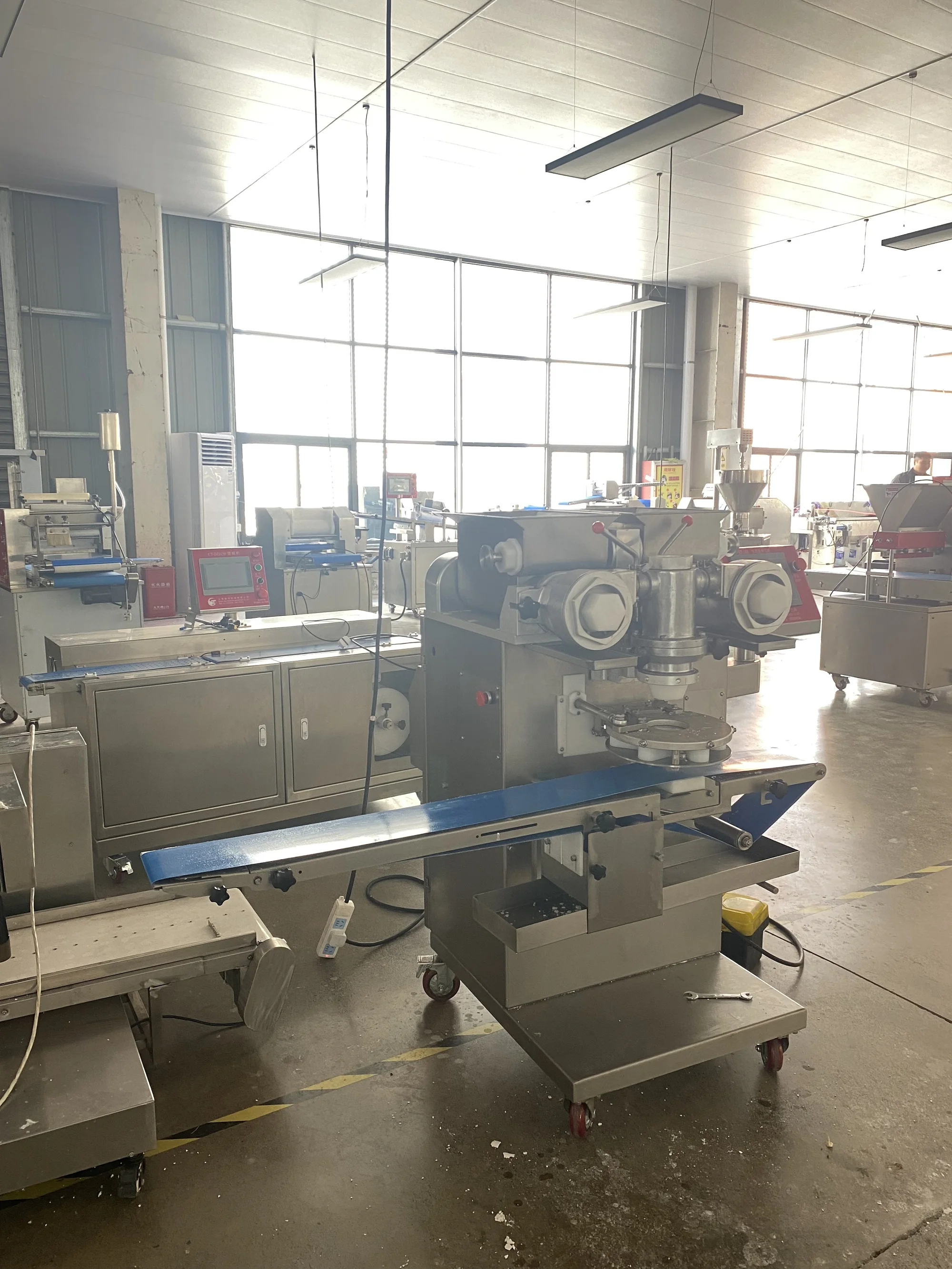Full Automatic High Quality Kebba Kebab Kebbah Kebbeh Kubbah Kubbeh Kubba Kibbeh Filling Machine Kubba Making Machine